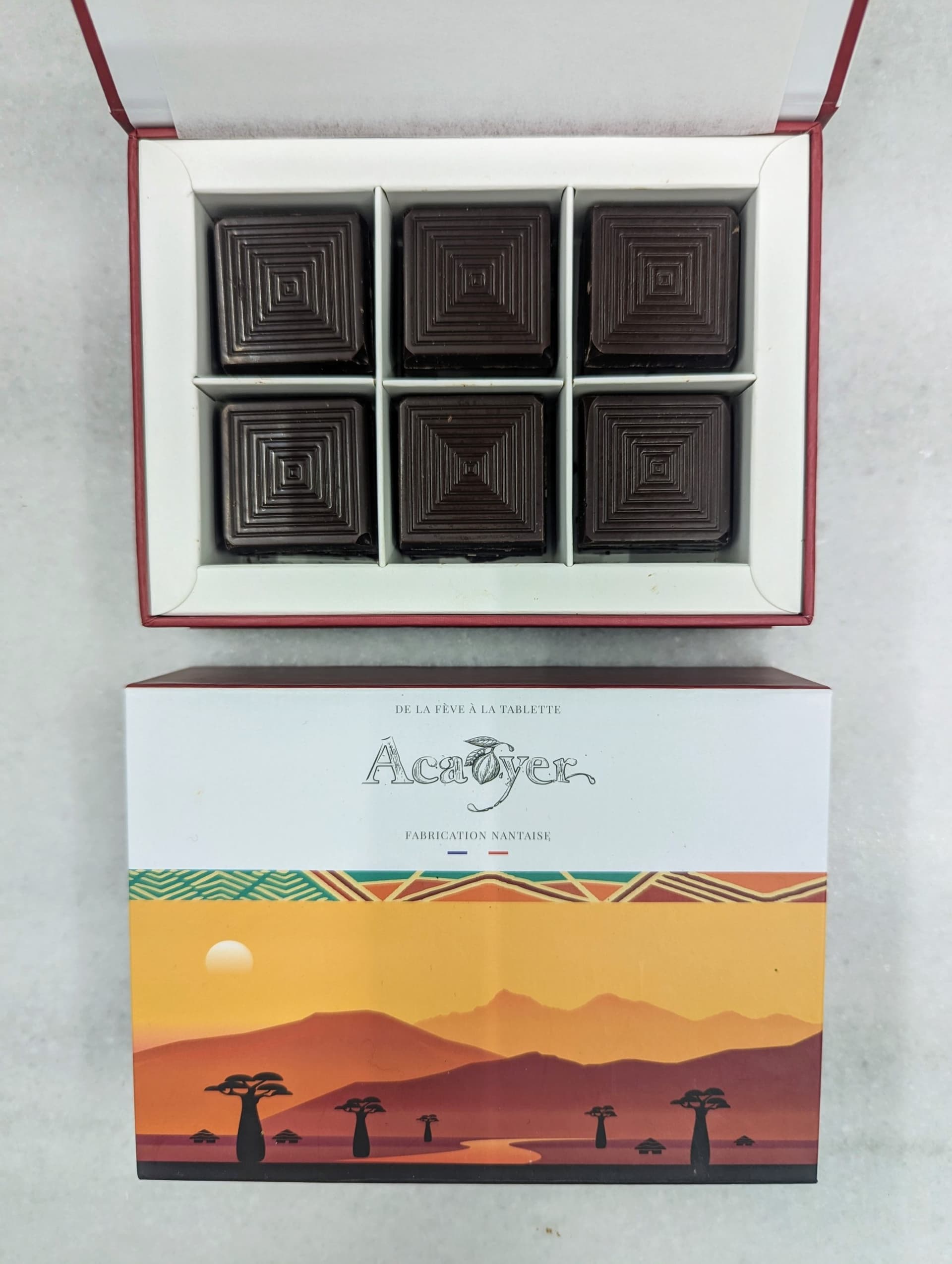 Coffret – 18 pralinés noisettes